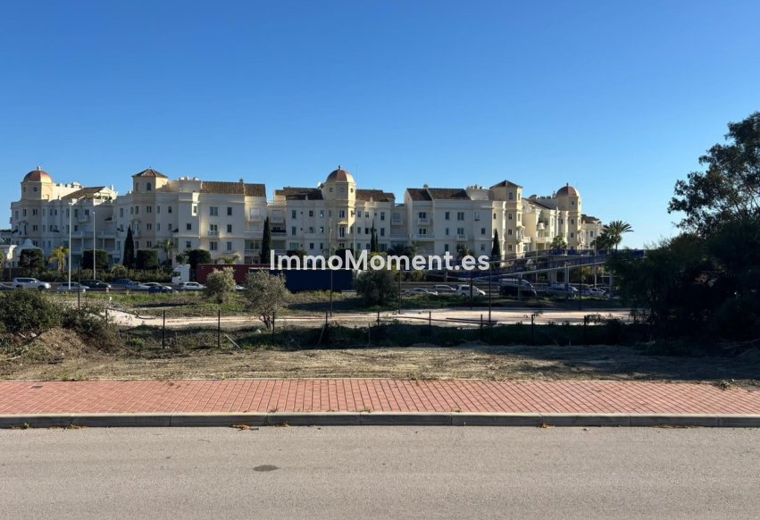 Wiederverkauf - Grundstück - Estepona  - Estepona Centro