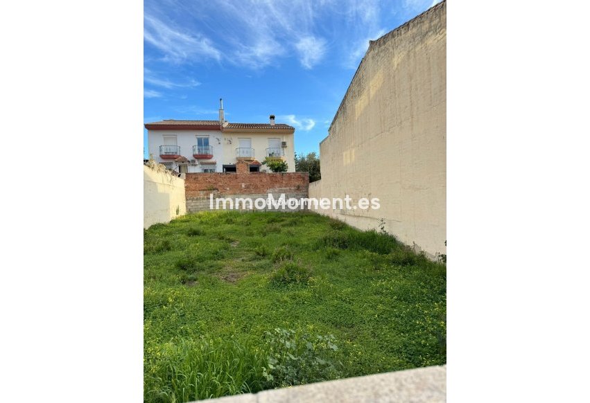 Wiederverkauf - Grundstück - Fuengirola - Los Pacos