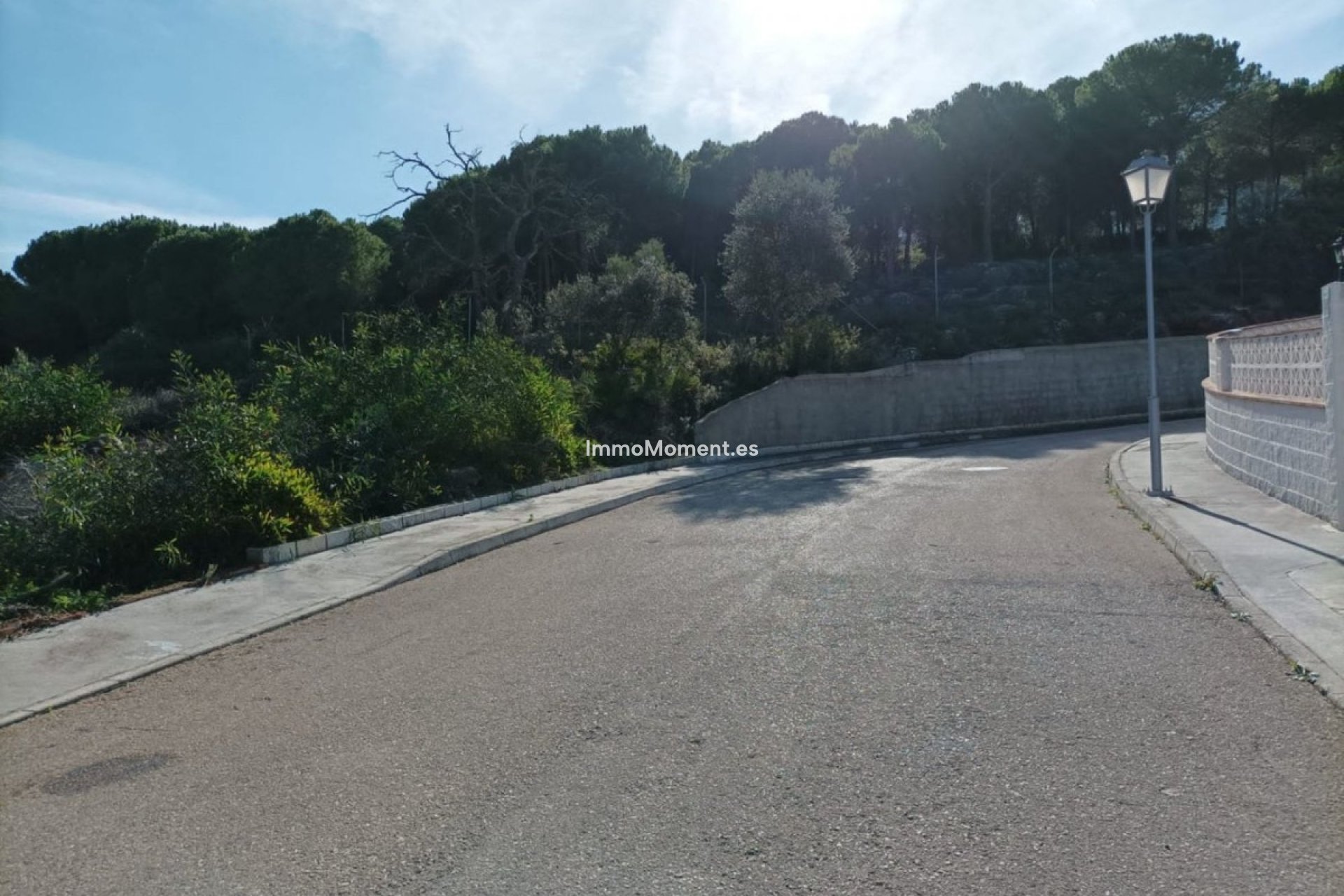 Wiederverkauf - Grundstück -   Inländisch - Alhaurín el Grande Centro