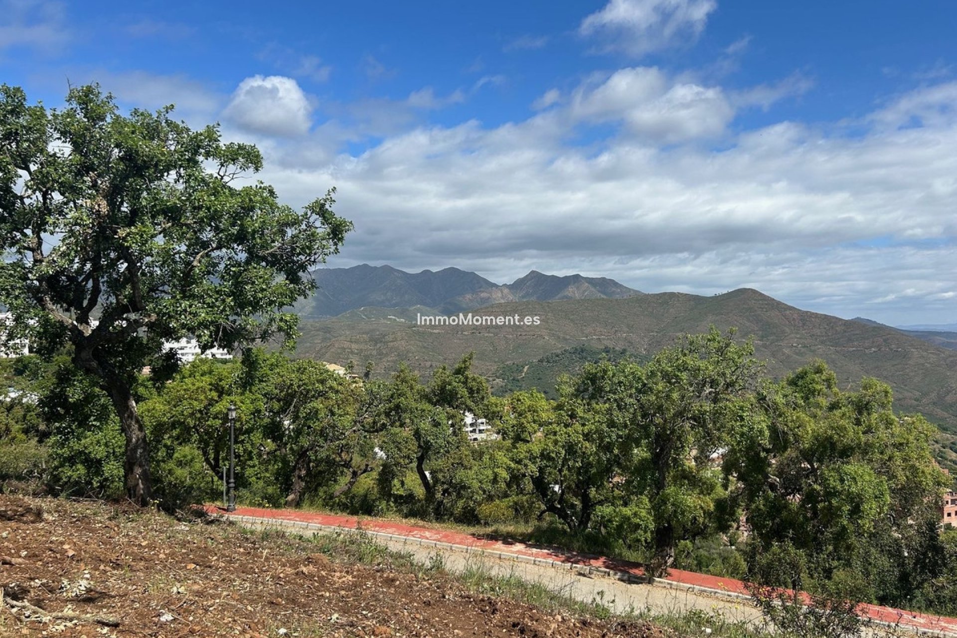 Wiederverkauf - Grundstück - Marbella - La Mairena
