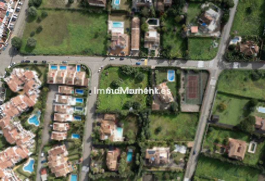 Wiederverkauf - Land - Estepona  - Bel Air