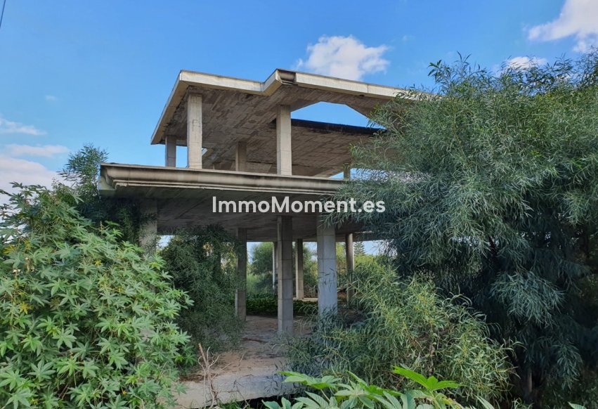 Wiederverkauf - Land - Estepona  - Estepona Centro