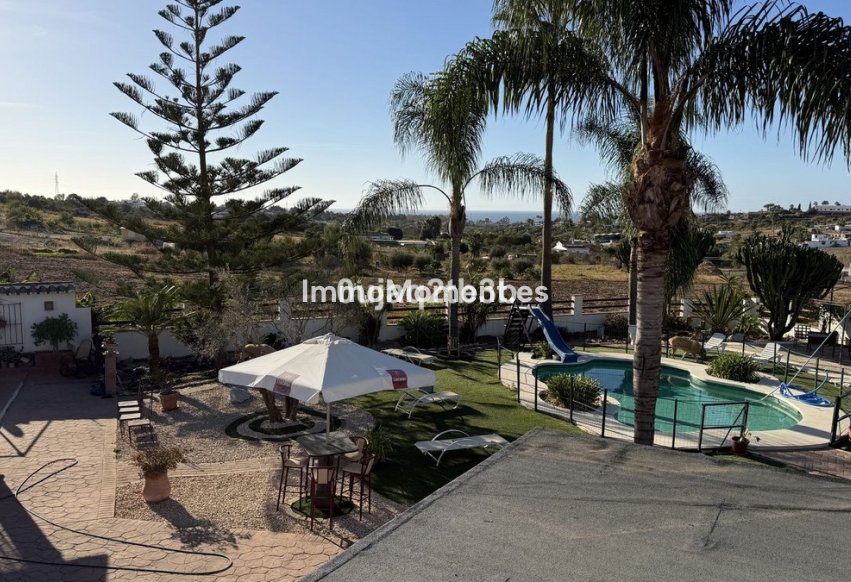 Wiederverkauf - Land - Estepona  - Estepona Centro