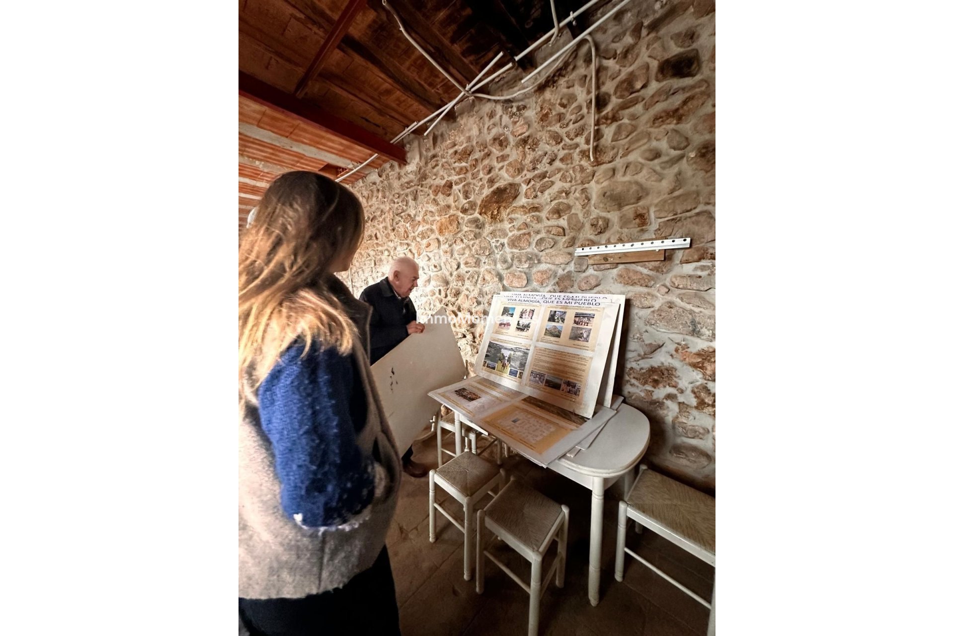 Wiederverkauf - Land -   Inländisch - Almogía