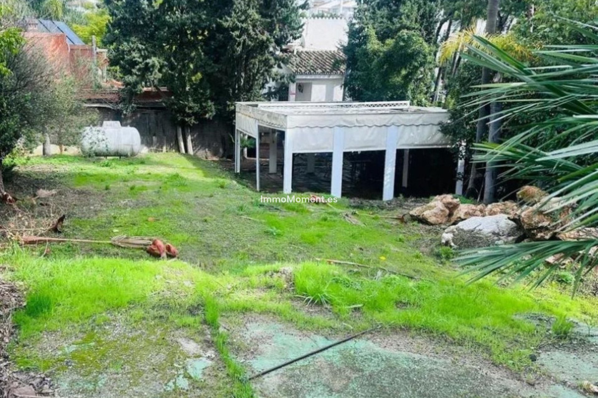 Wiederverkauf - Land - Marbella - Nueva Andalucía