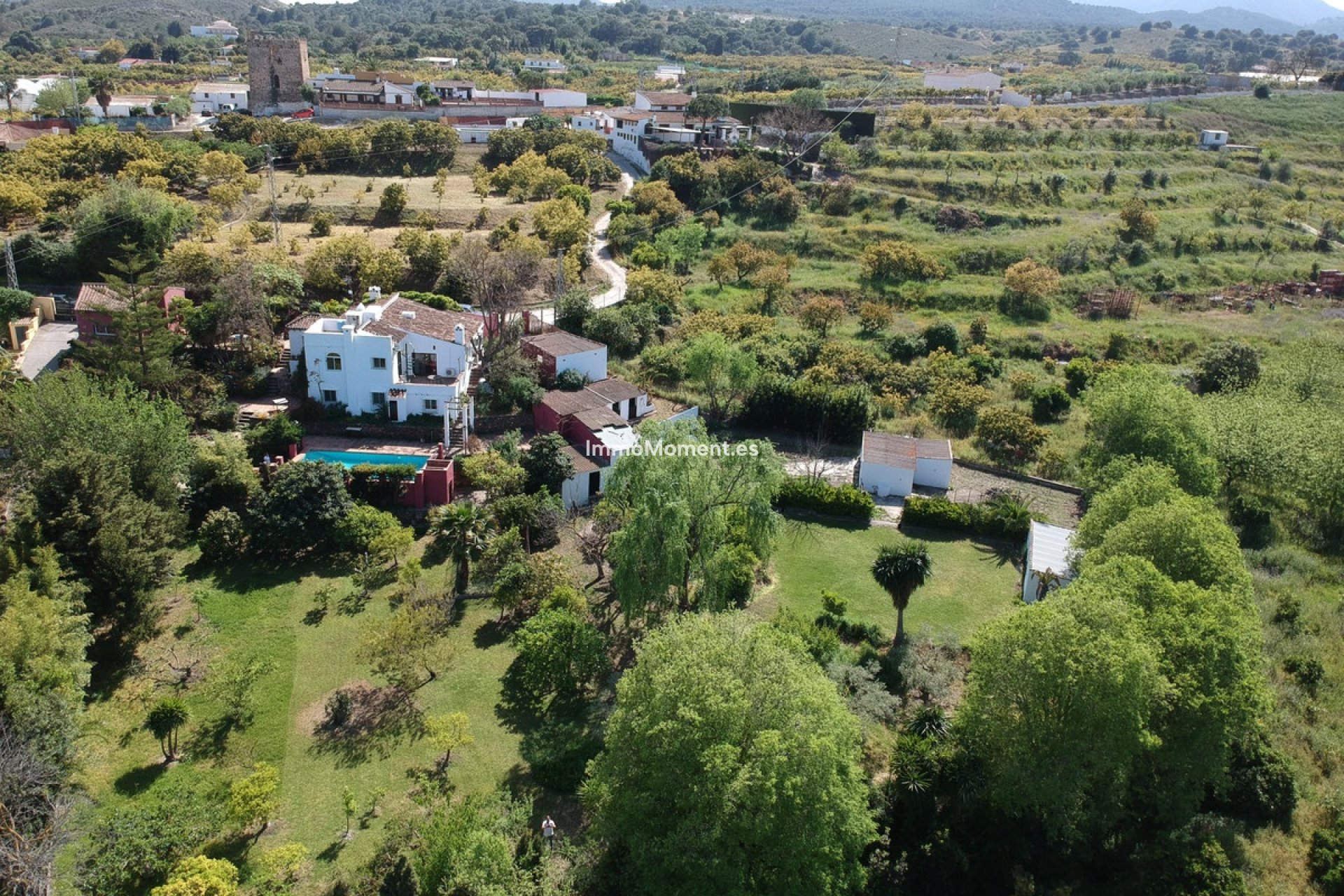 Wiederverkauf - Landhaus -   Inländisch - Alhaurín el Grande Centro
