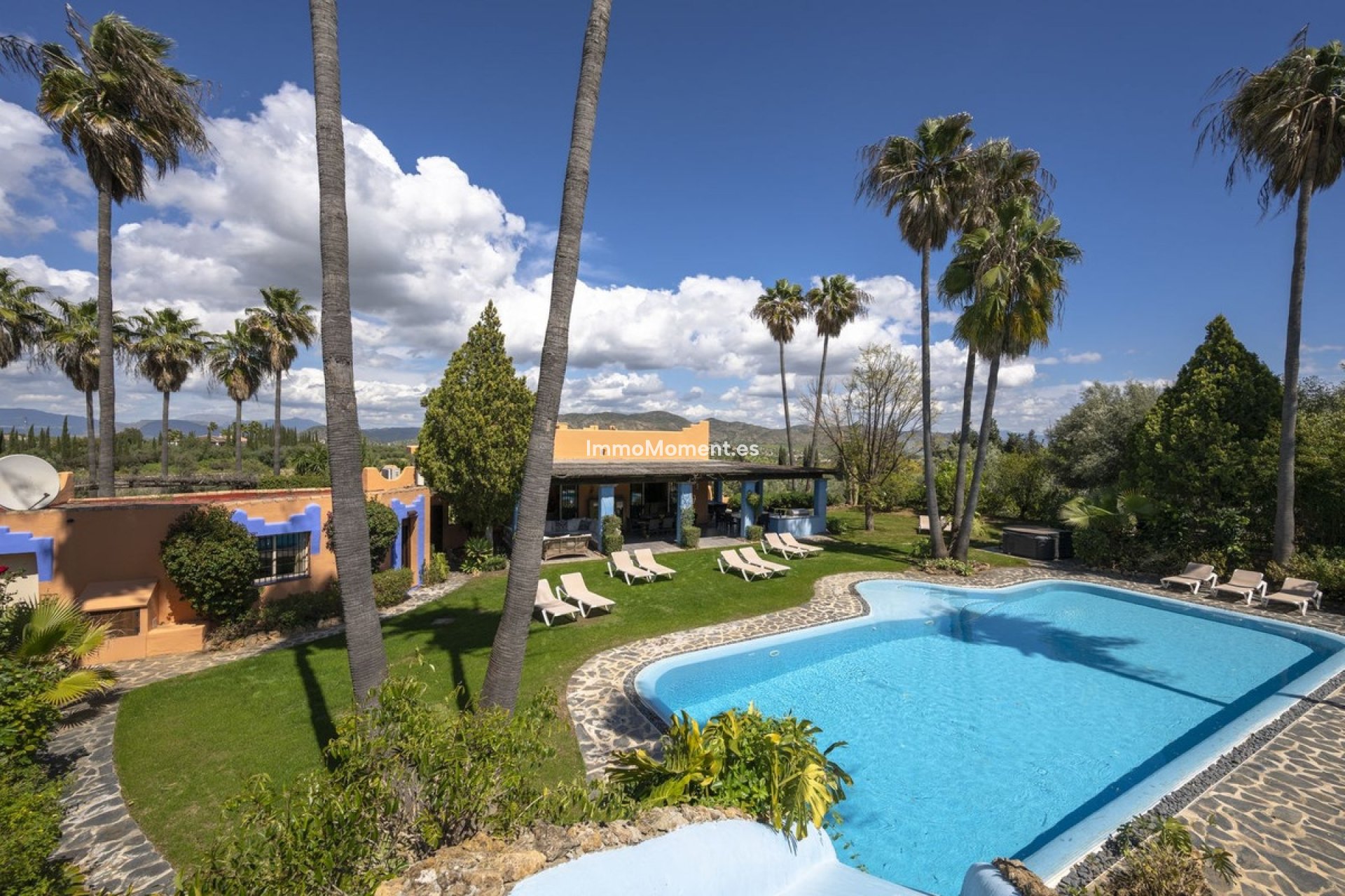 Wiederverkauf - Landhaus -   Inländisch - Alhaurín el Grande Centro