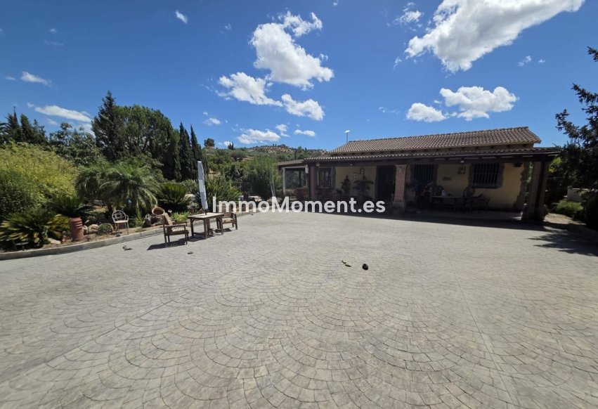 Wiederverkauf - Landhaus -   Inländisch - Coín