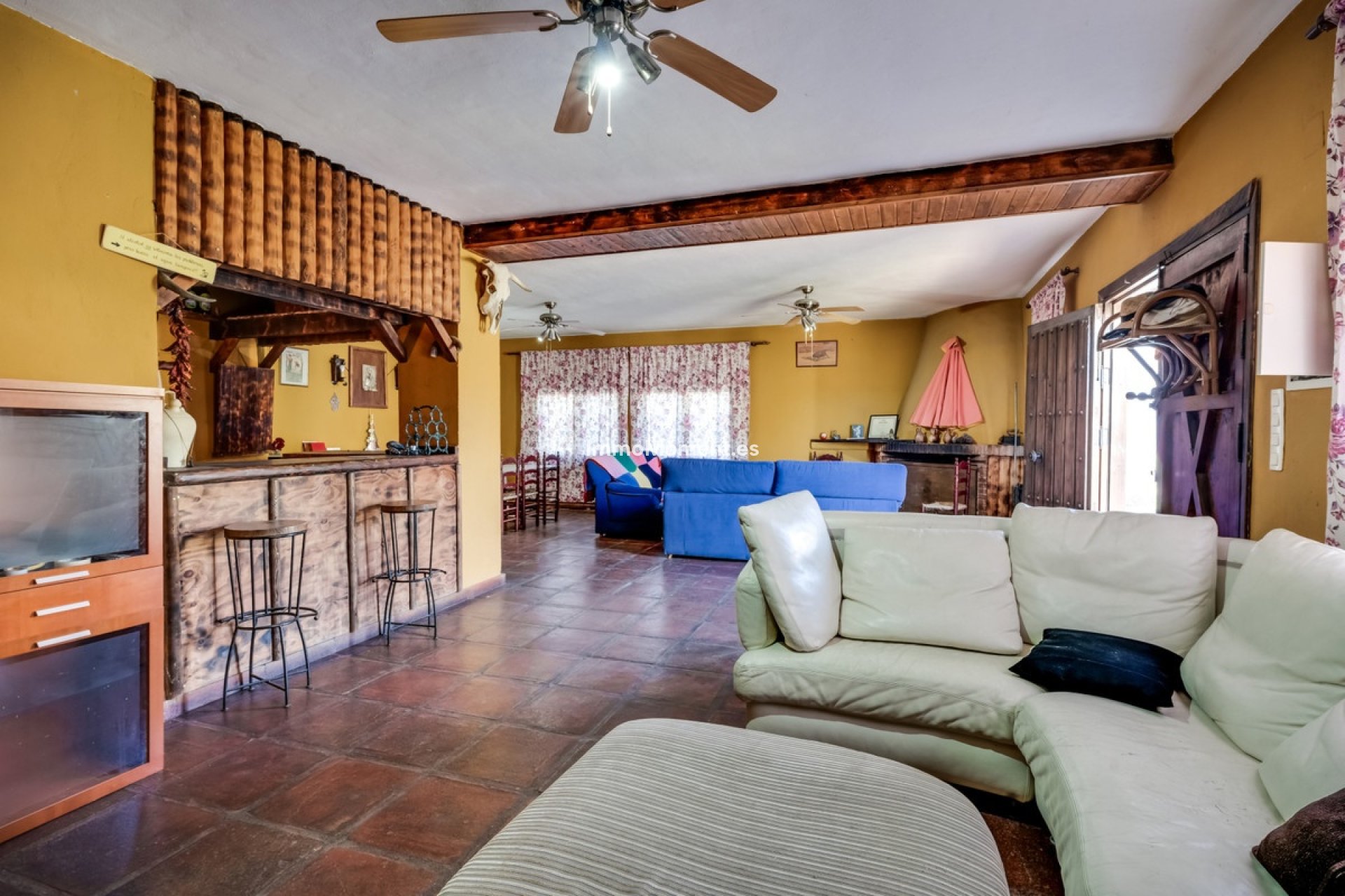 Wiederverkauf - Landhaus -   Inländisch - Monda