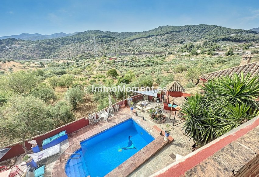 Wiederverkauf - Landhaus -   Inländisch - Monda