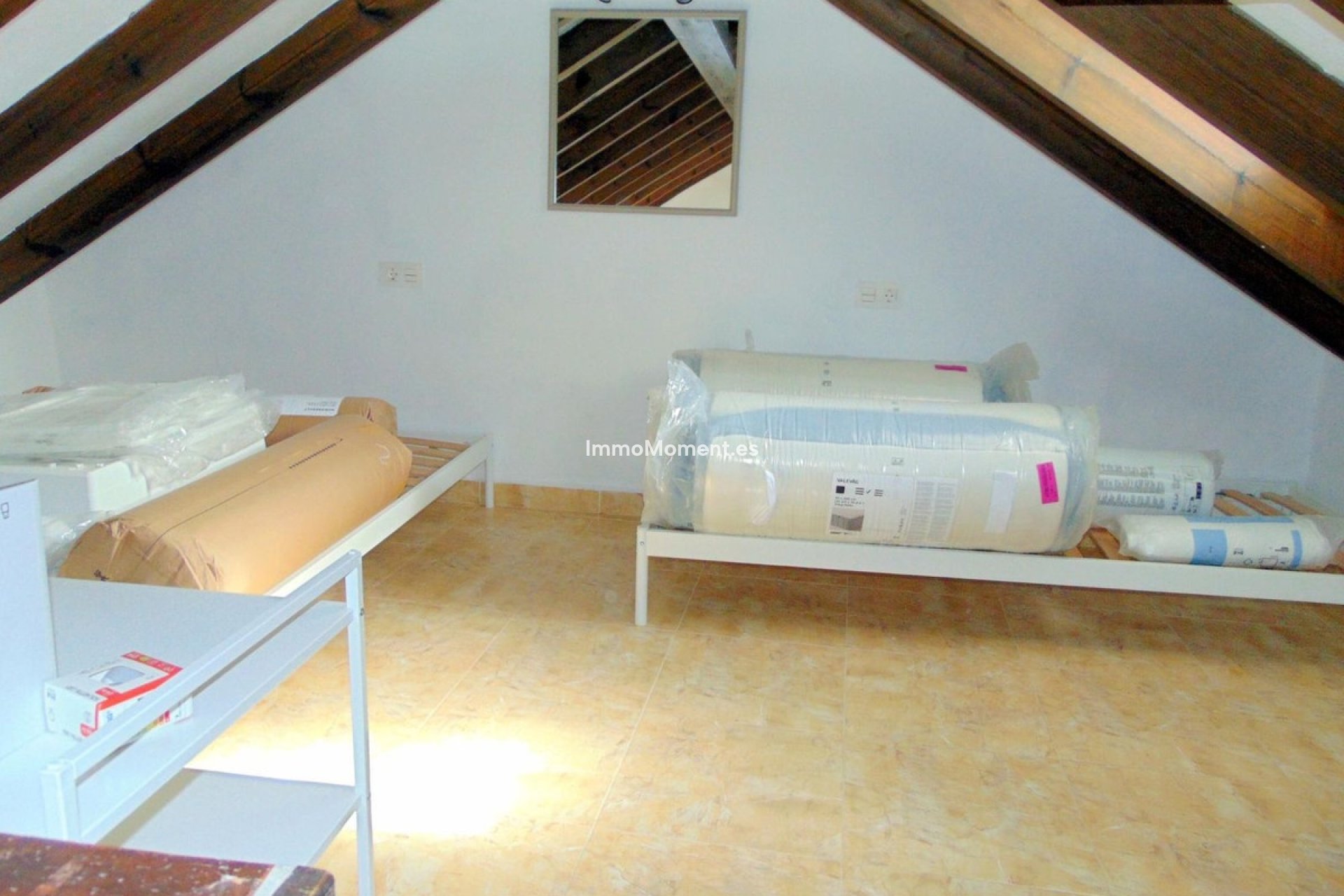 Wiederverkauf - Landhaus -   Inländisch - Monda