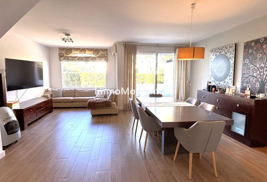 Wiederverkauf - Reihenhaus - Estepona  - Atalaya