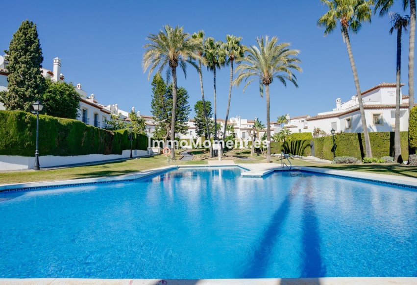 Wiederverkauf - Reihenhaus - Estepona  - Bel Air