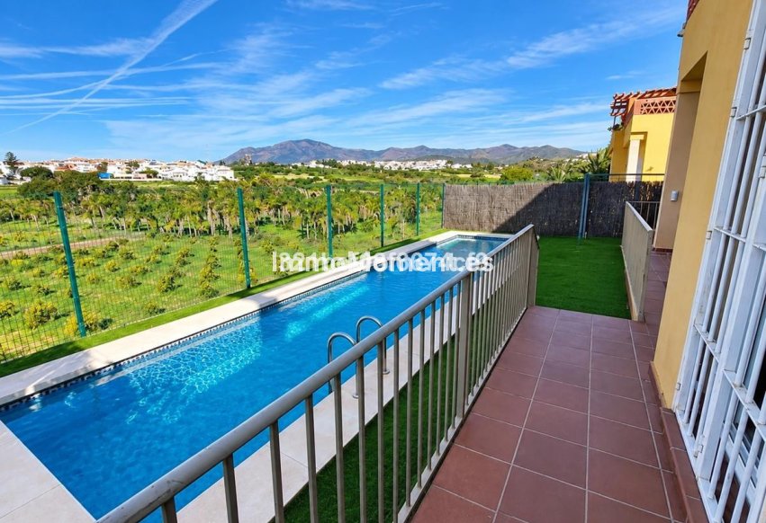 Wiederverkauf - Reihenhaus - Estepona  - Cancelada