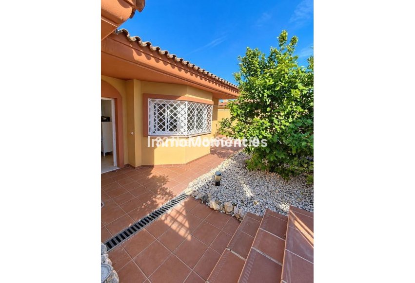 Wiederverkauf - Reihenhaus - Estepona  - Cancelada