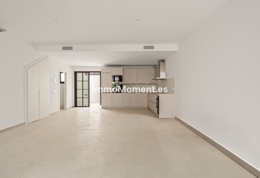Wiederverkauf - Reihenhaus - Estepona  - Estepona Centro