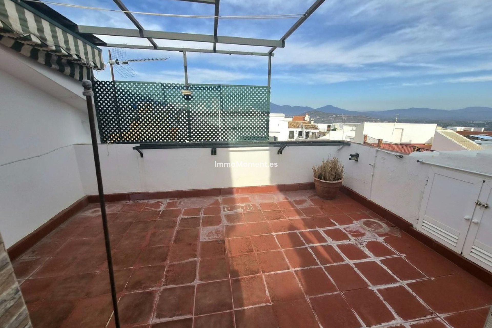 Wiederverkauf - Reihenhaus -   Inländisch - Alhaurín el Grande Centro