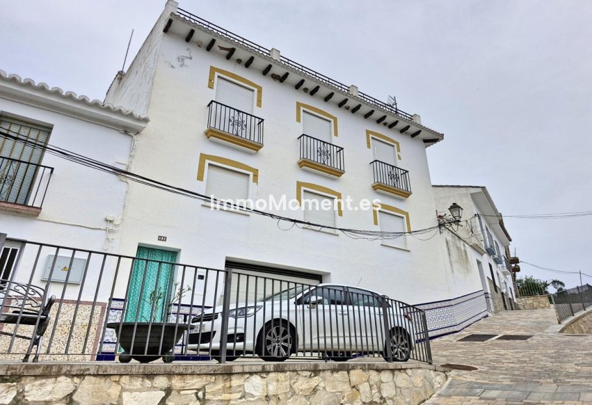 Wiederverkauf - Reihenhaus -   Inländisch - Guaro