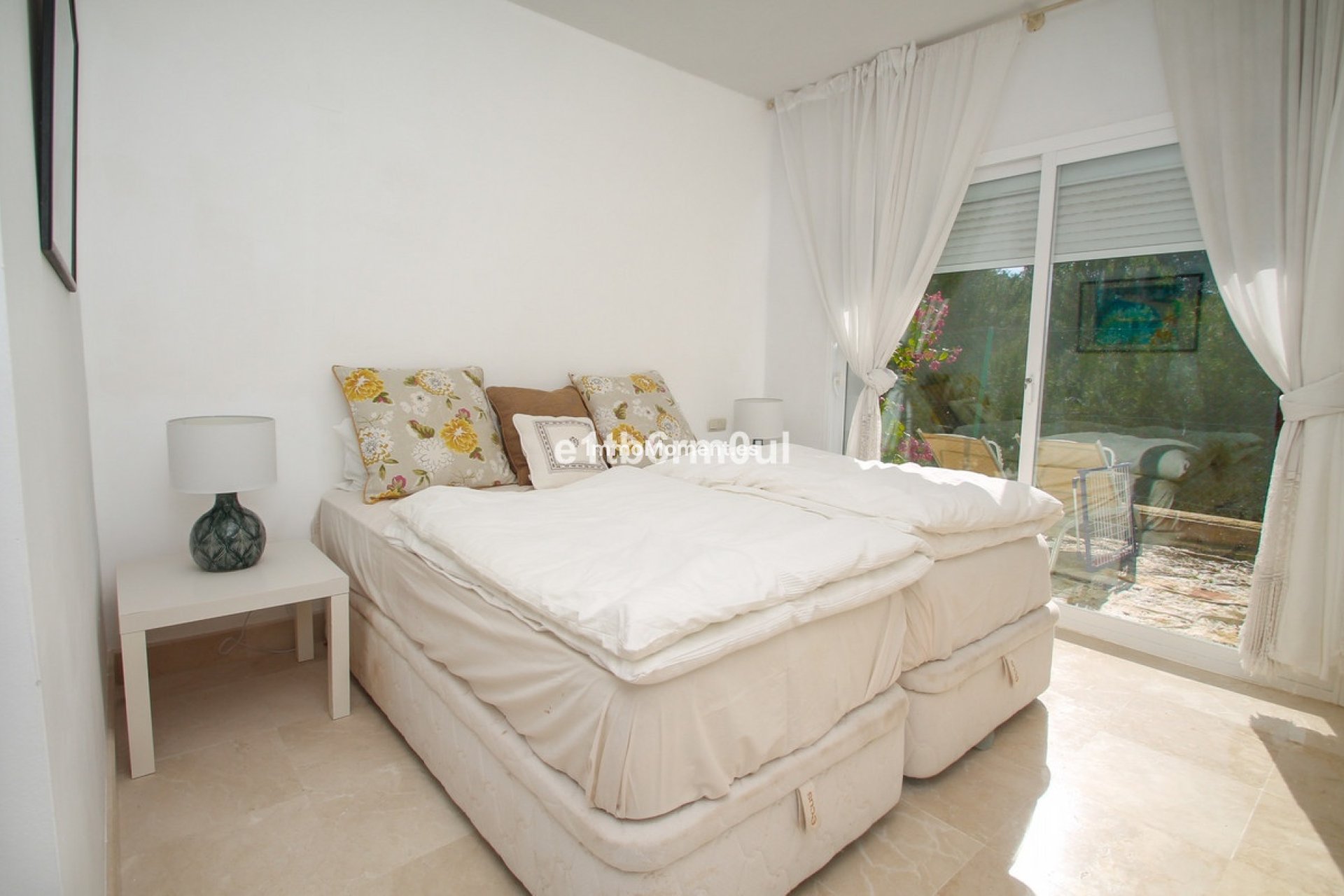 Wiederverkauf - Reihenhaus -   Inländisch - Istán