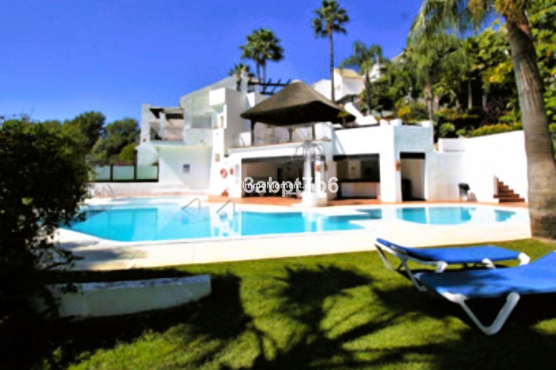 Wiederverkauf - Reihenhaus -   Inländisch - Istán