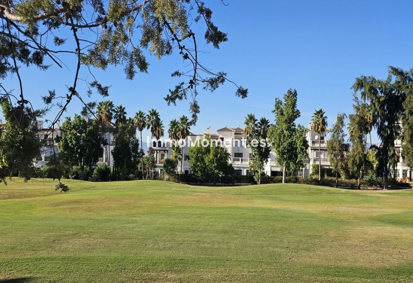 Wiederverkauf - Reihenhaus -   Inländisch - Lauro Golf