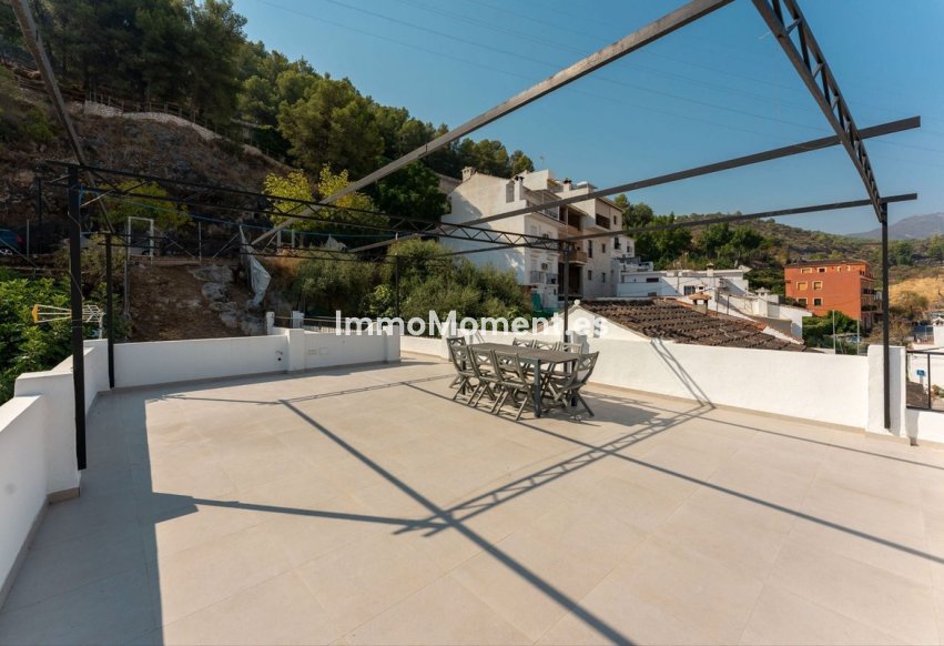 Wiederverkauf - Reihenhaus -   Inländisch - Monda