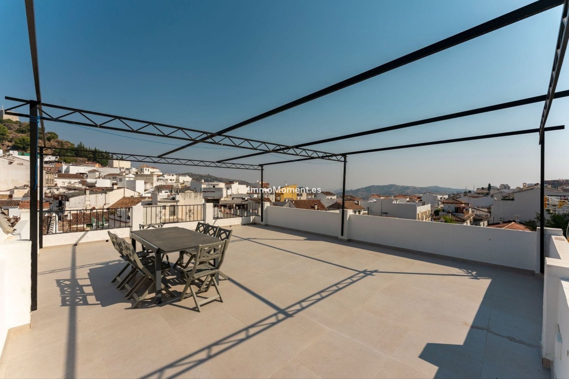 Wiederverkauf - Reihenhaus -   Inländisch - Monda