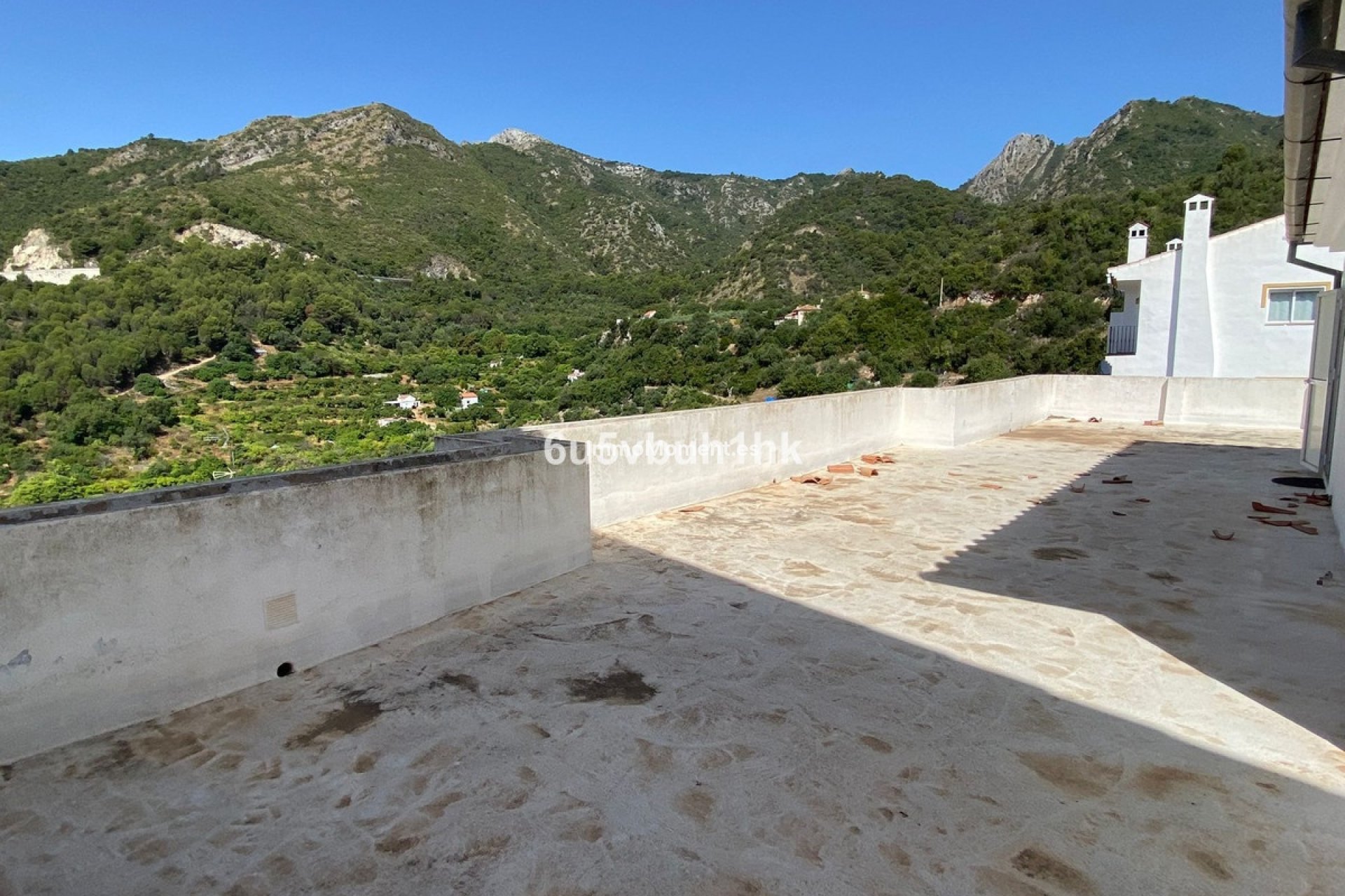 Wiederverkauf - Reihenhaus -   Inländisch - Ojén