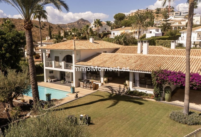 Wiederverkauf - Villa - El Paraiso - New Golden Mile