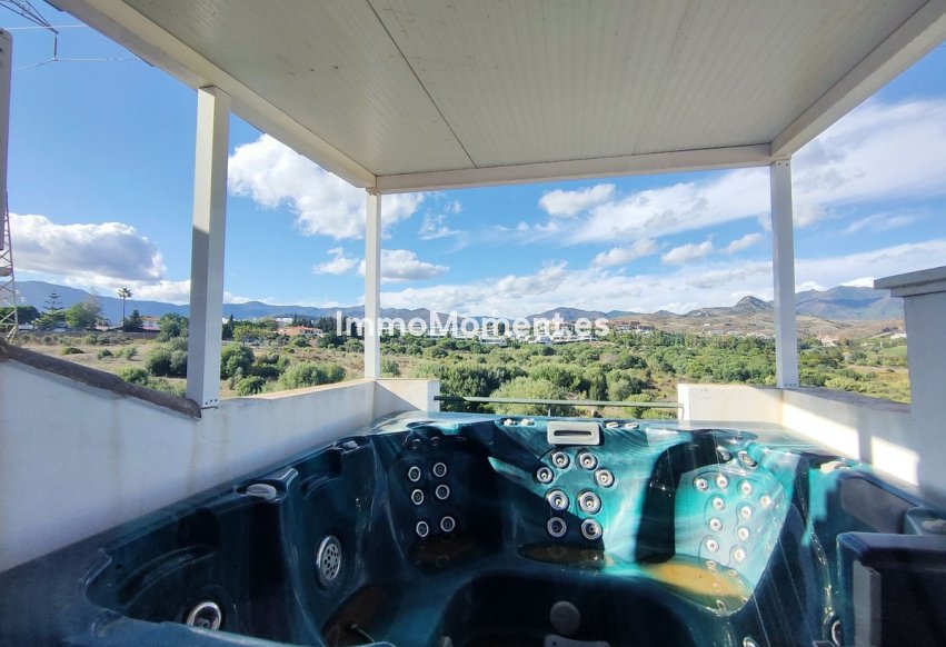 Wiederverkauf - Villa - Estepona  - Cancelada