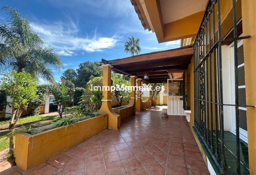 Wiederverkauf - Villa - Estepona  - Estepona Centro