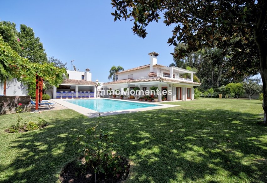 Wiederverkauf - Villa - Estepona  - New Golden Mile