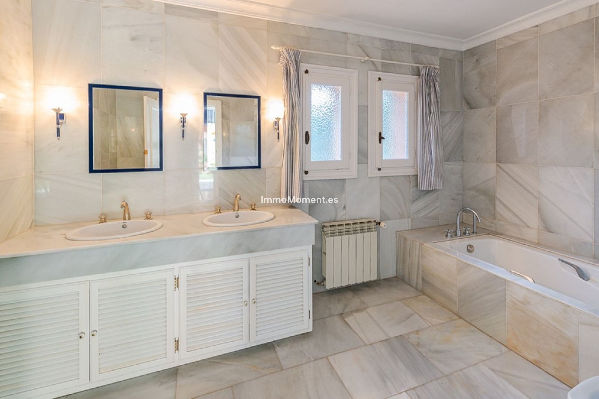 Wiederverkauf - Villa - Estepona  - New Golden Mile