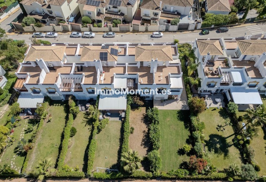 Wiederverkauf - Villa - Estepona  - Selwo