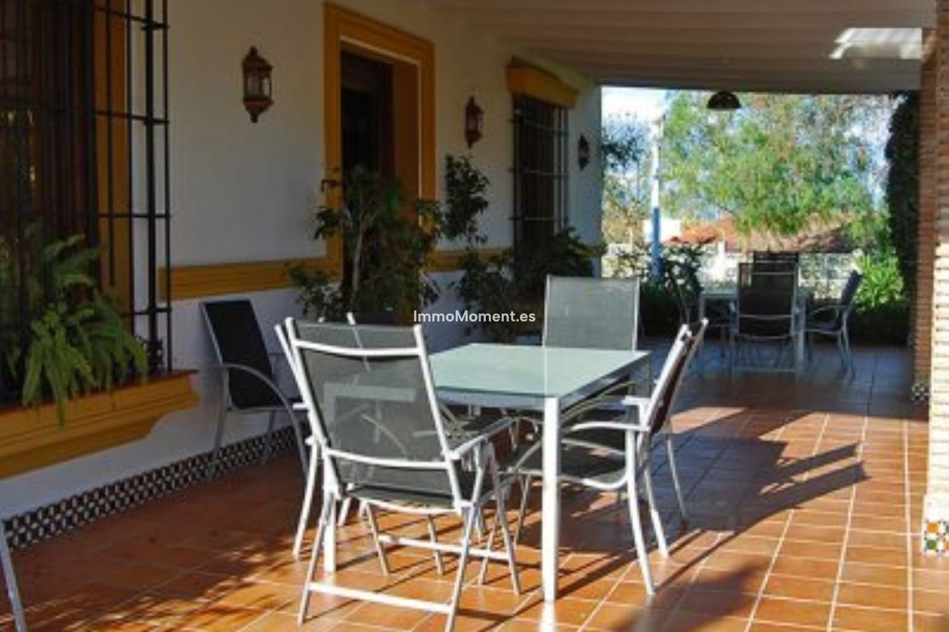 Wiederverkauf - Villa -   Inländisch - Alhaurín de la Torre