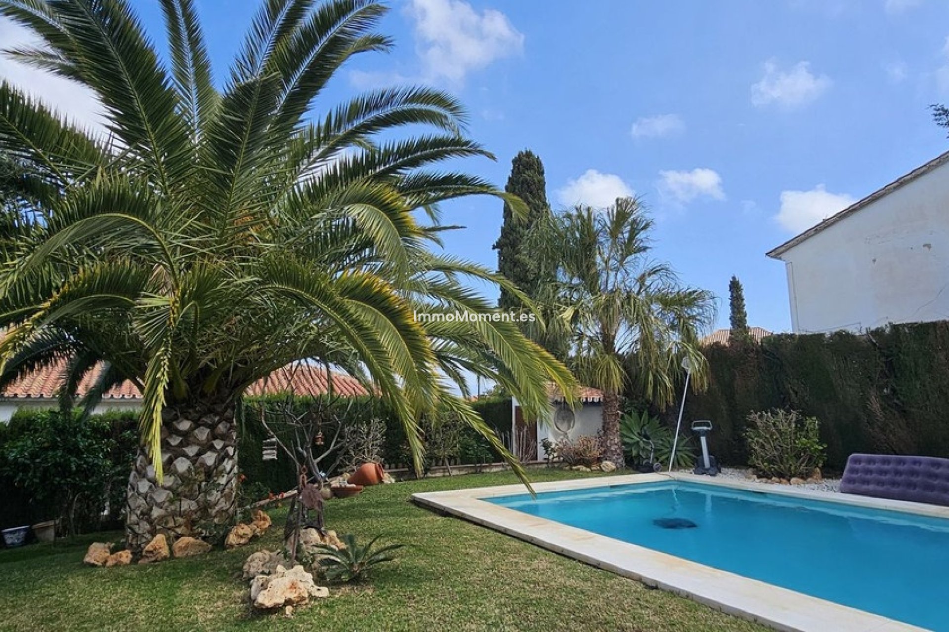 Wiederverkauf - Villa -   Inländisch - Alhaurín de la Torre