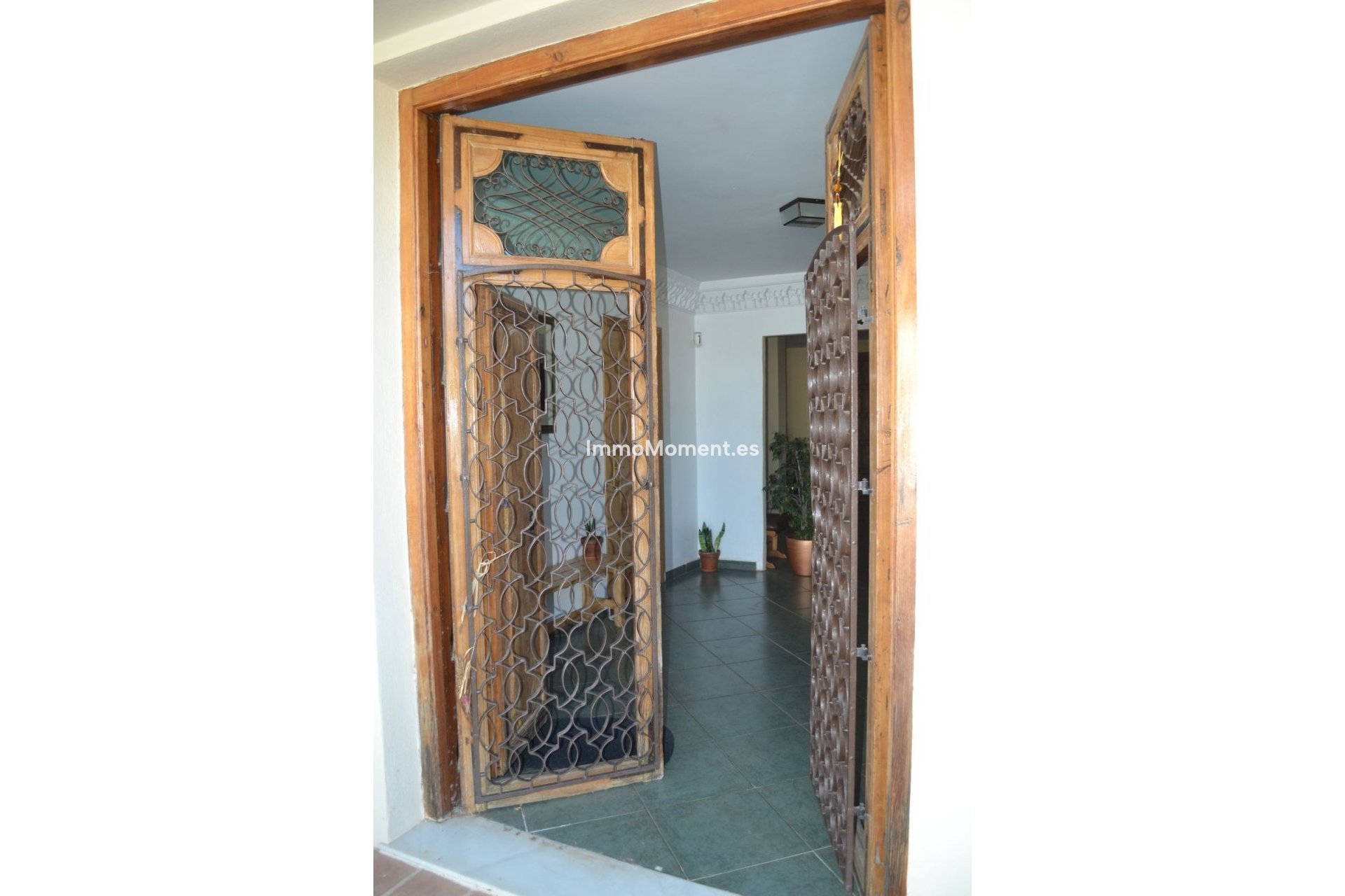 Wiederverkauf - Villa -   Inländisch - Alhaurín de la Torre