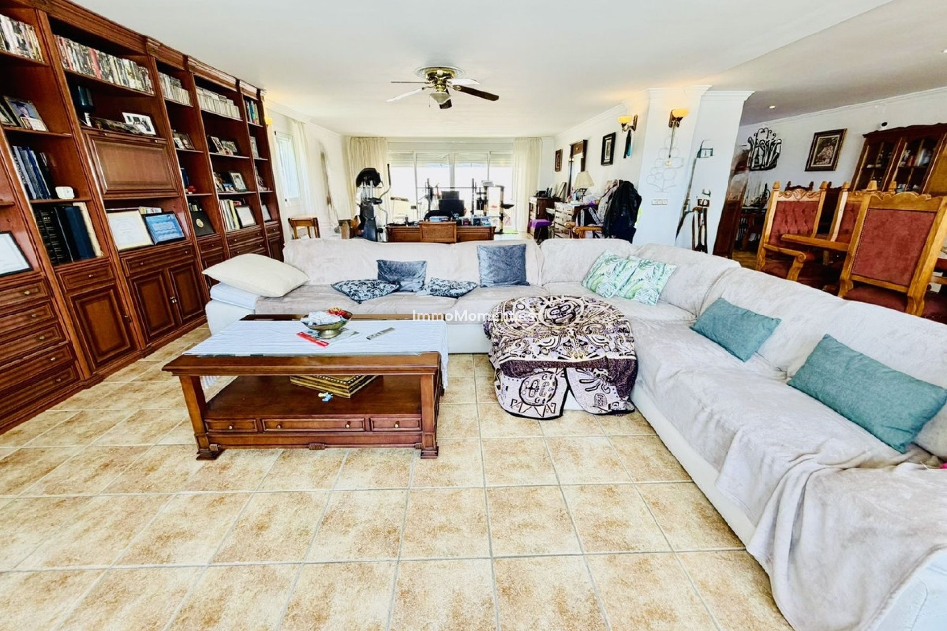 Wiederverkauf - Villa -   Inländisch - Alhaurín de la Torre