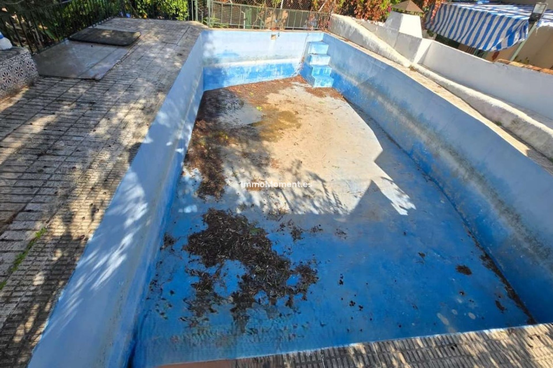 Wiederverkauf - Villa -   Inländisch - Alhaurín de la Torre