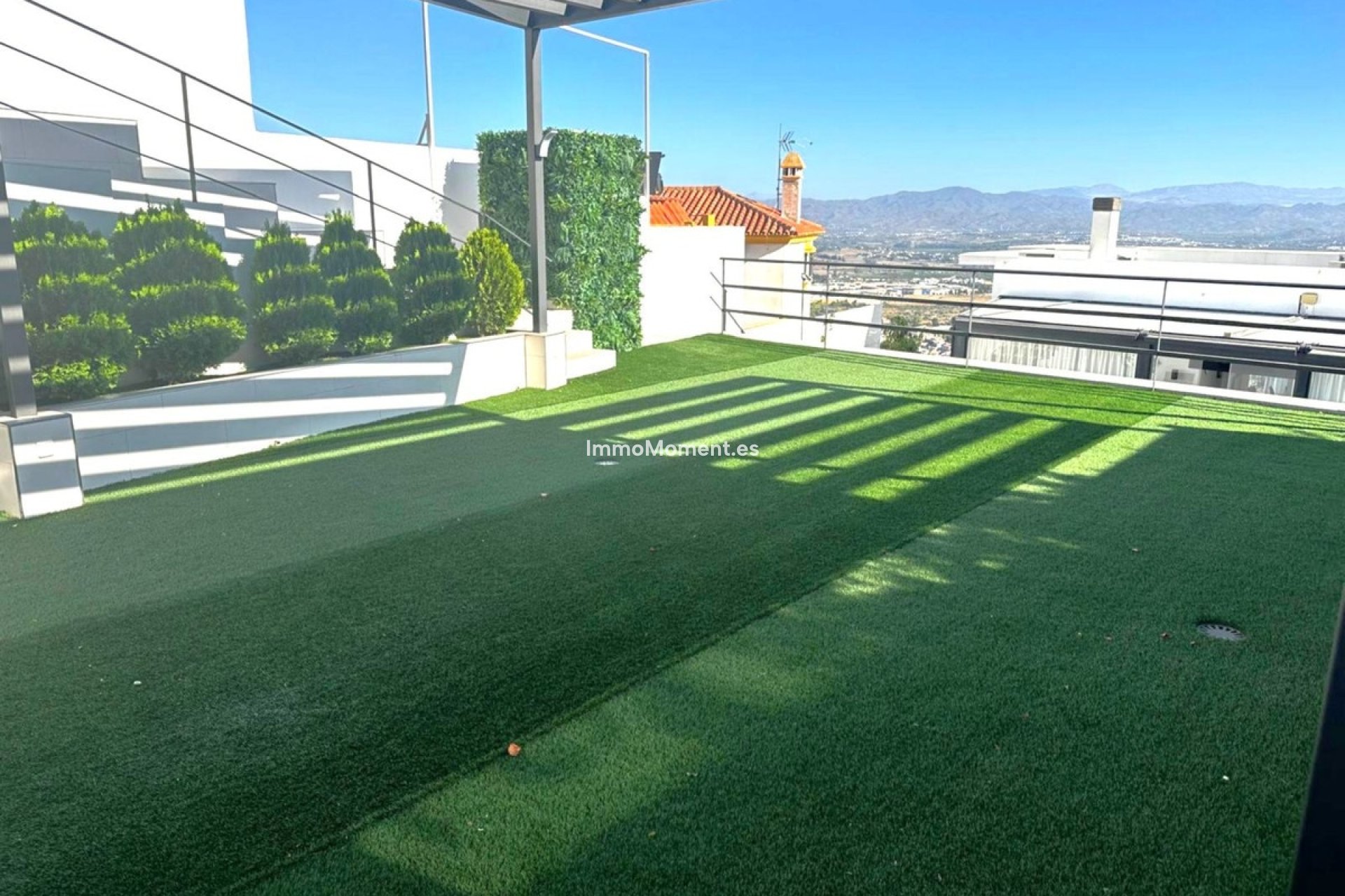 Wiederverkauf - Villa -   Inländisch - Alhaurín de la Torre