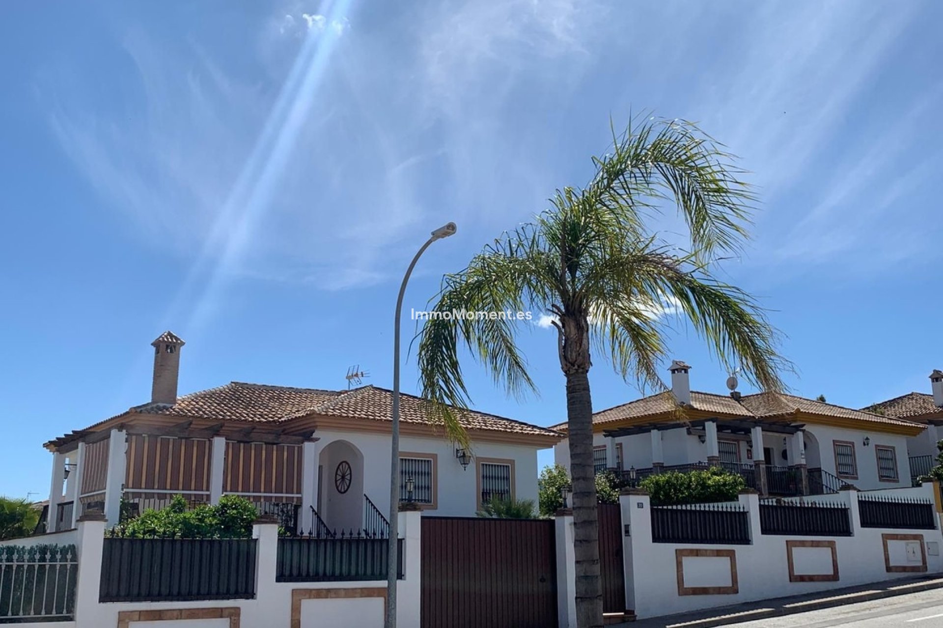 Wiederverkauf - Villa -   Inländisch - Alhaurín de la Torre