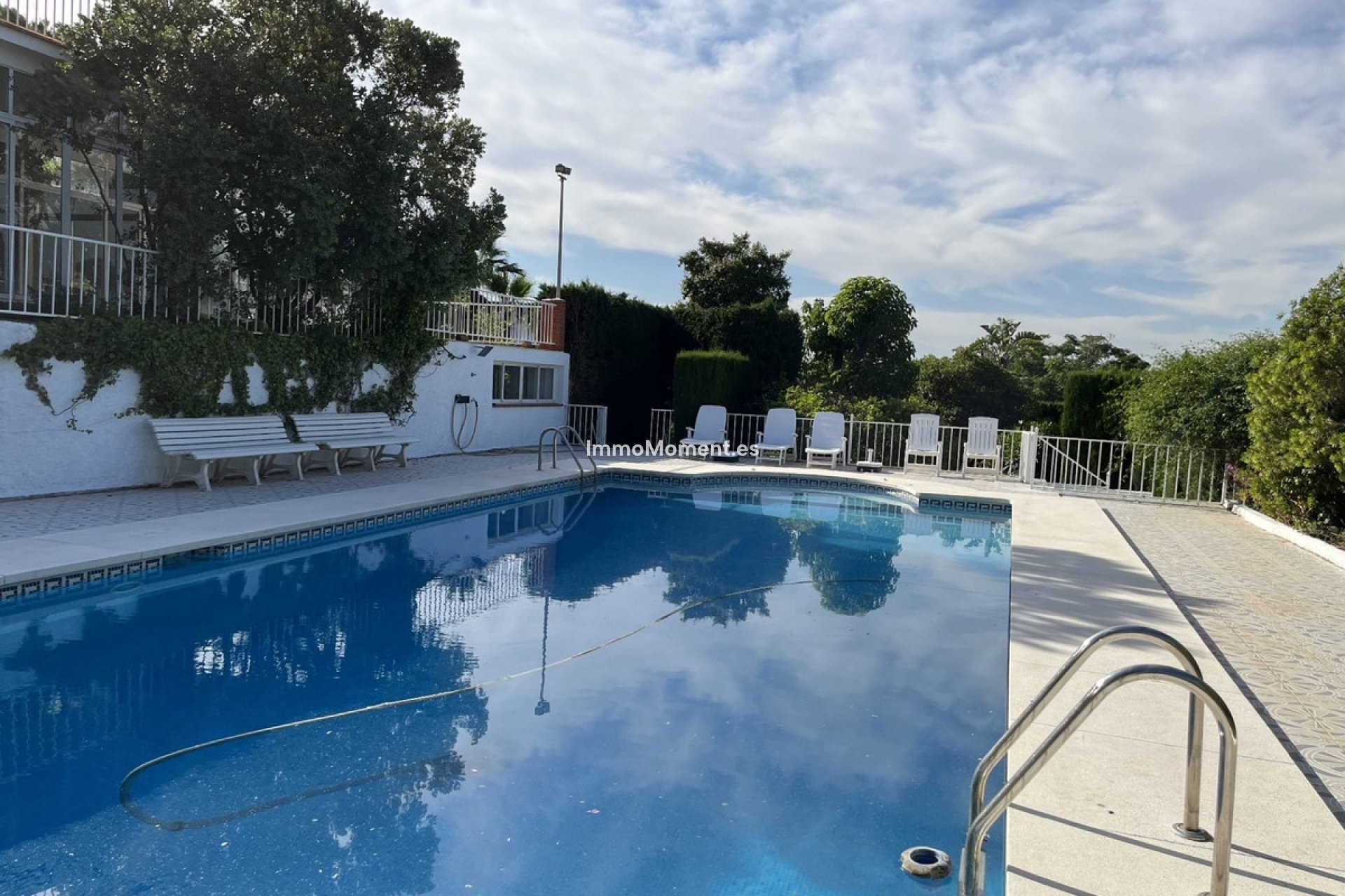 Wiederverkauf - Villa -   Inländisch - Alhaurín de la Torre