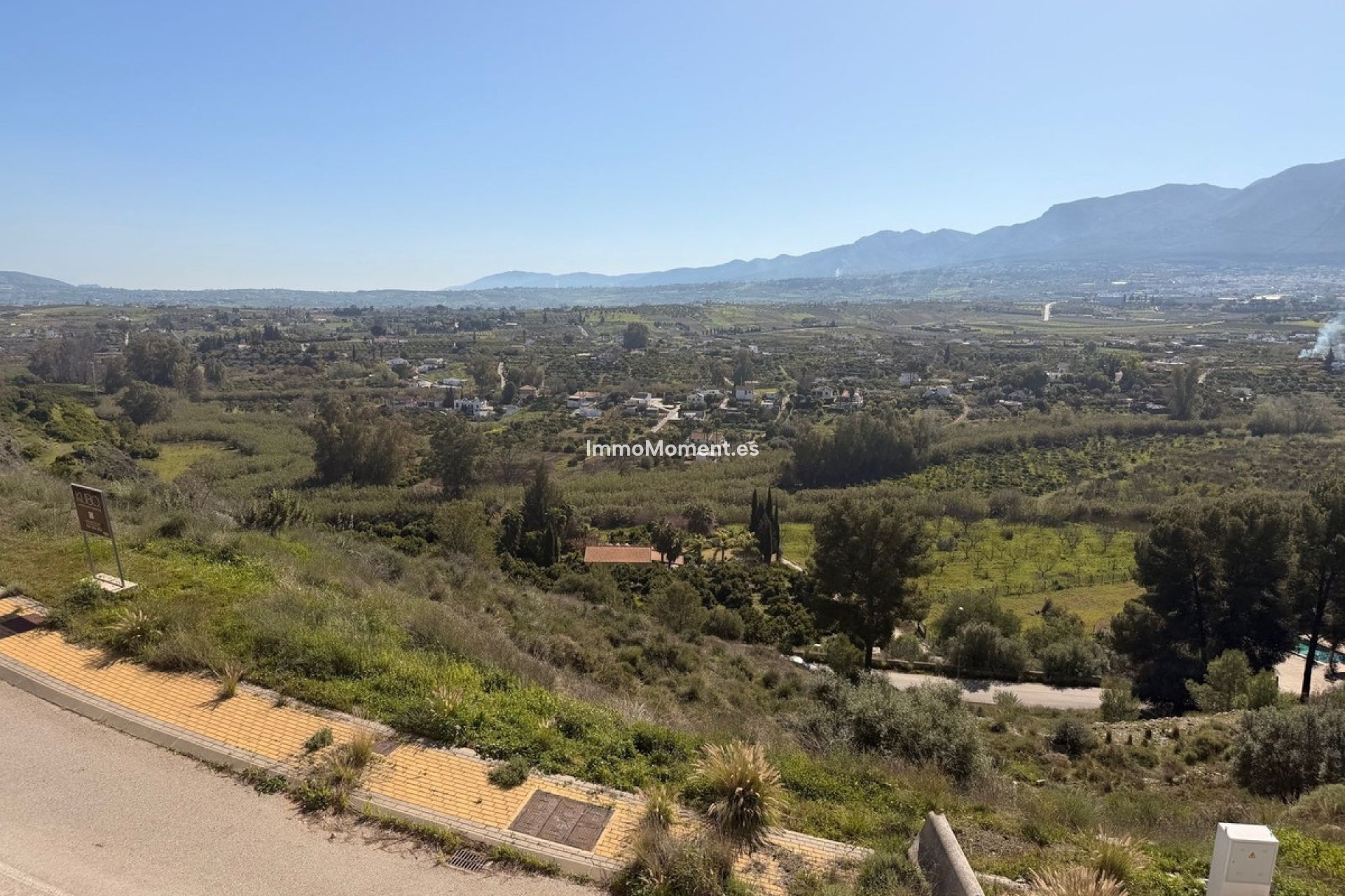 Wiederverkauf - Villa -   Inländisch - Alhaurín el Grande Centro