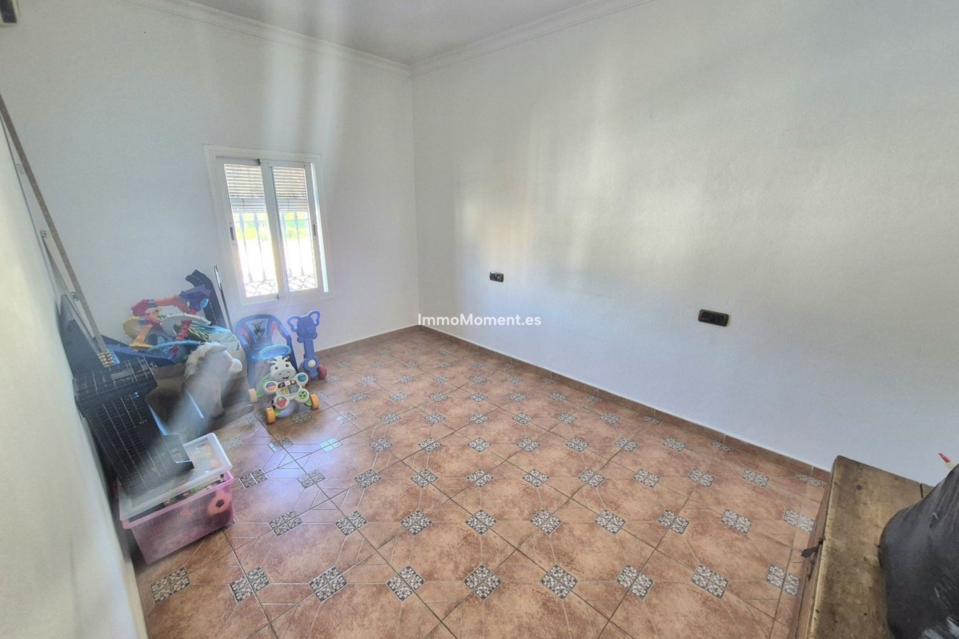 Wiederverkauf - Villa -   Inländisch - Alhaurín el Grande Centro