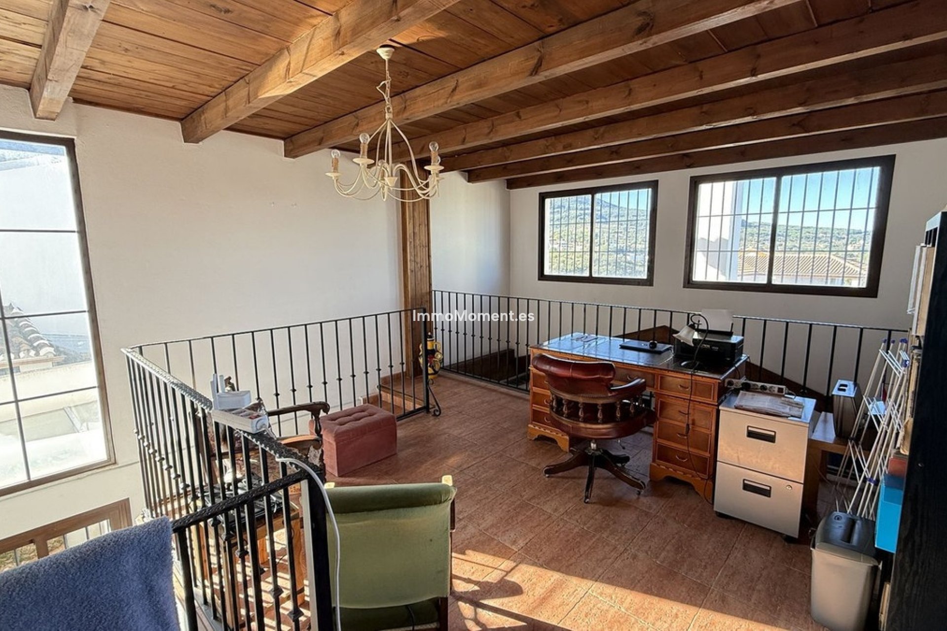 Wiederverkauf - Villa -   Inländisch - Alhaurín el Grande Centro