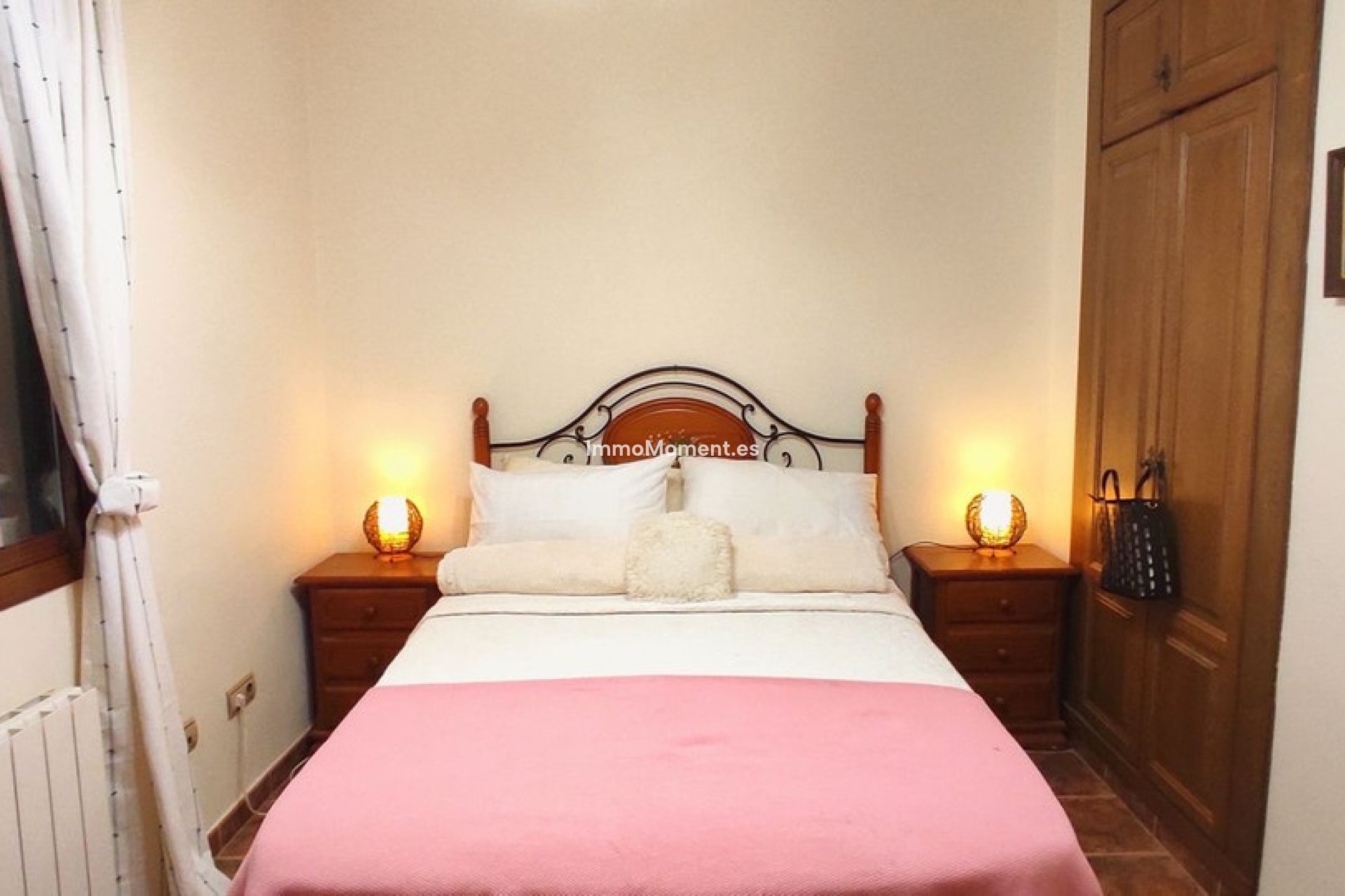 Wiederverkauf - Villa -   Inländisch - Alhaurín el Grande Centro