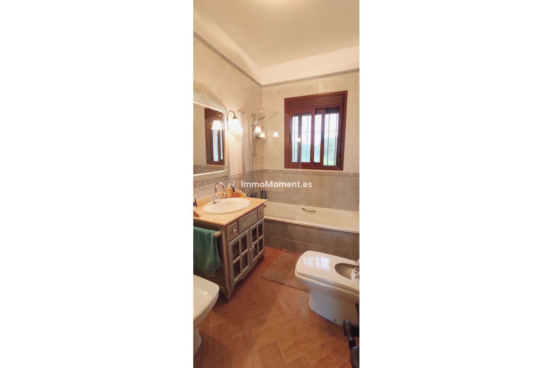 Wiederverkauf - Villa -   Inländisch - Alhaurín el Grande Centro