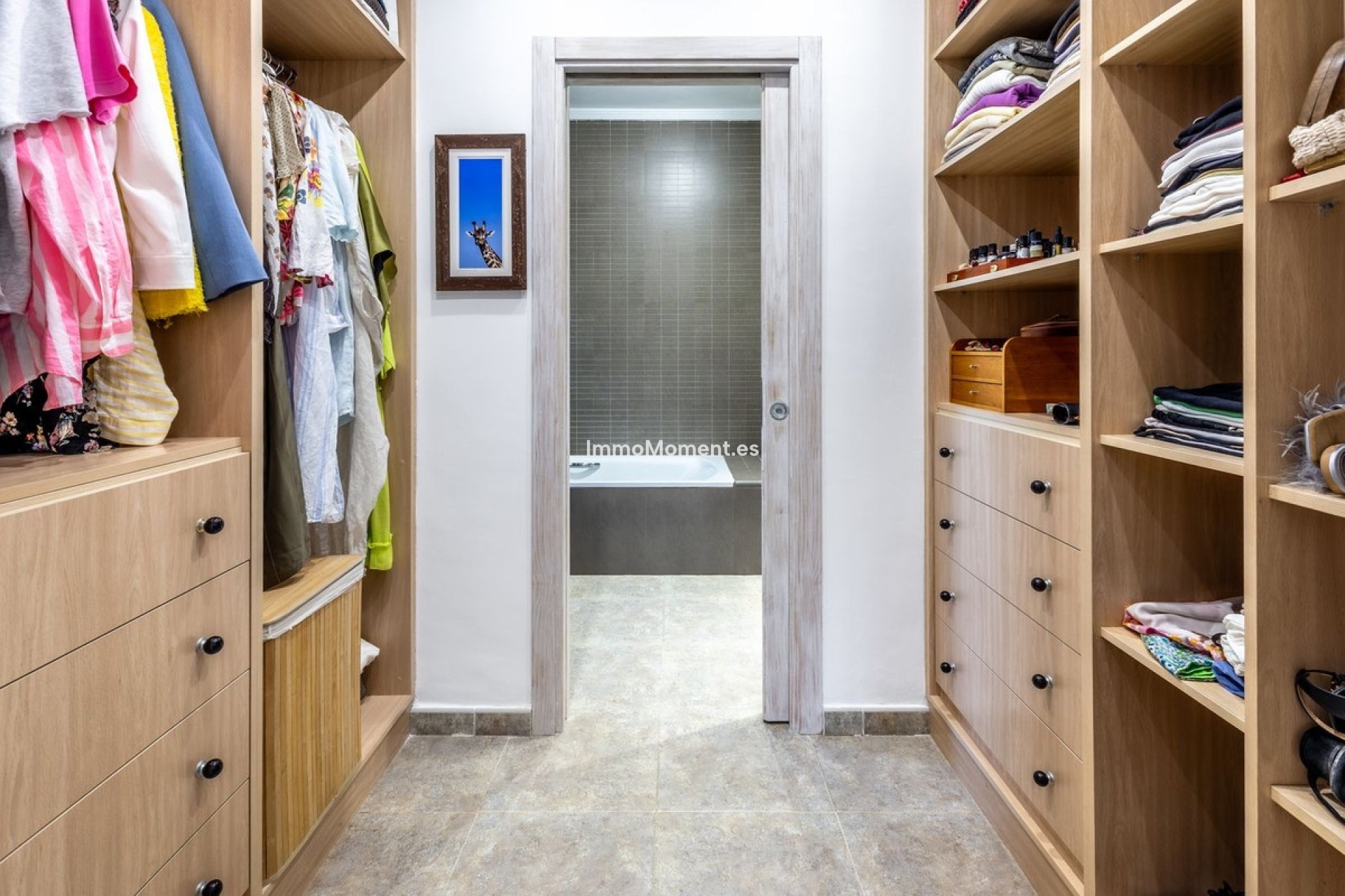 Wiederverkauf - Villa -   Inländisch - Alhaurín el Grande Centro