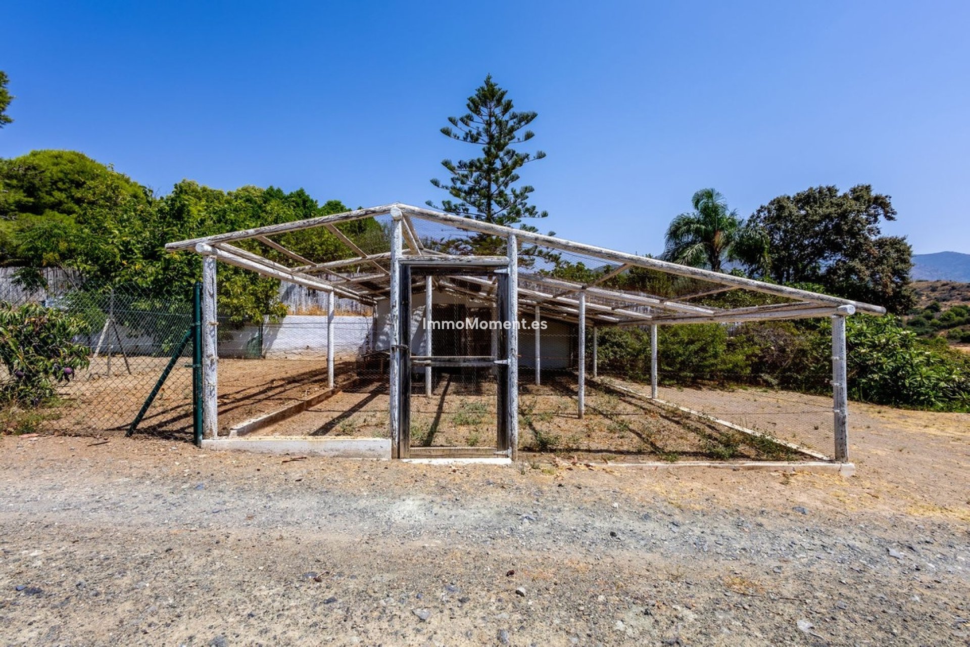 Wiederverkauf - Villa -   Inländisch - Alhaurín el Grande Centro