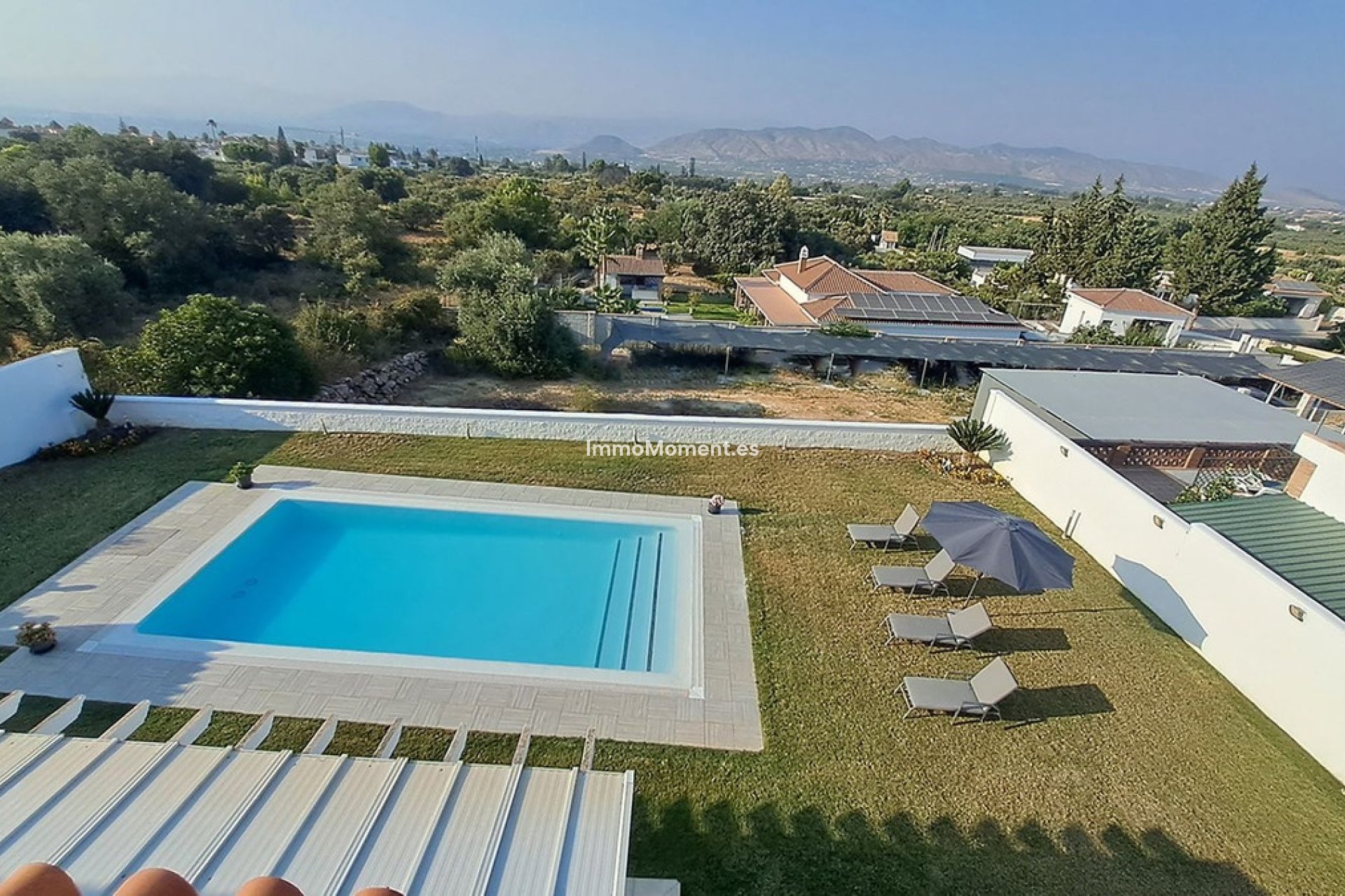 Wiederverkauf - Villa -   Inländisch - Alhaurín el Grande Centro